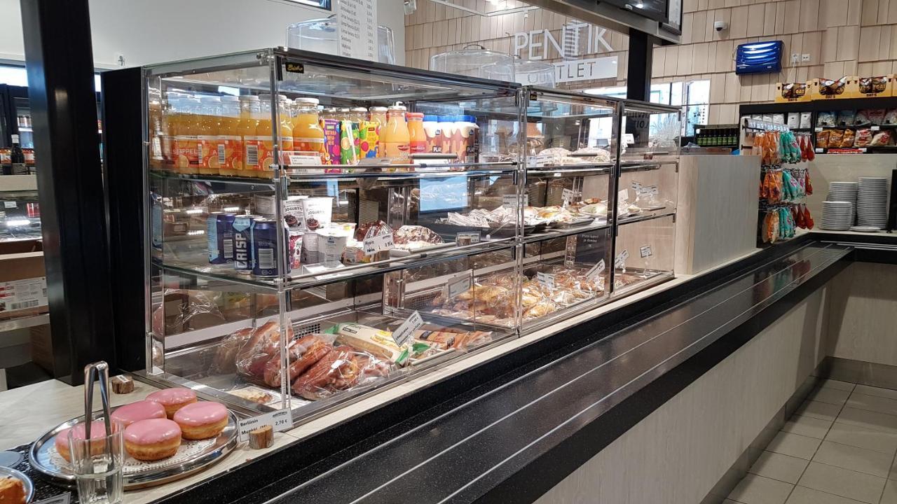 Hotelli Kaersaemaeki Exteriör bild