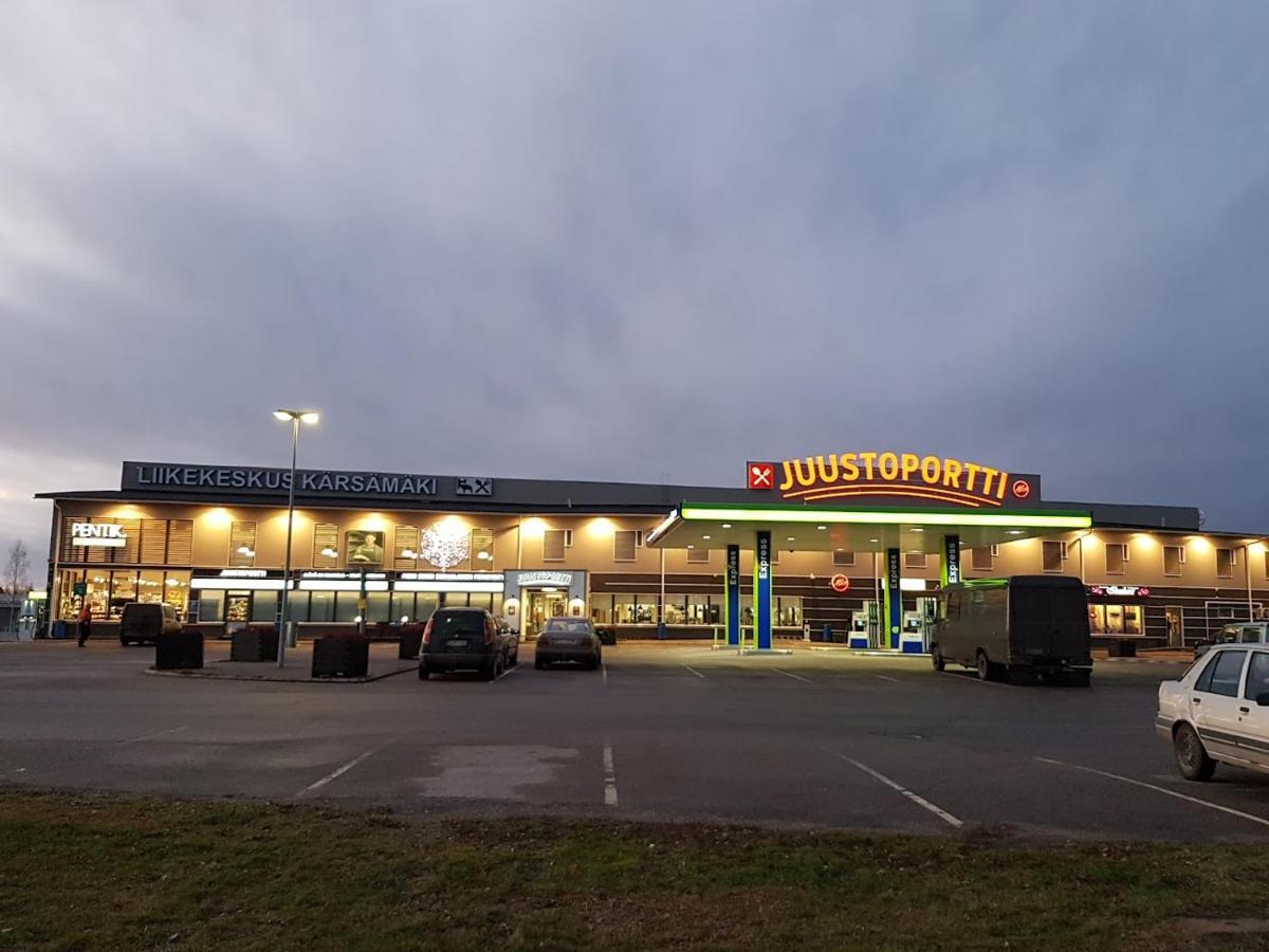 Hotelli Kaersaemaeki Exteriör bild